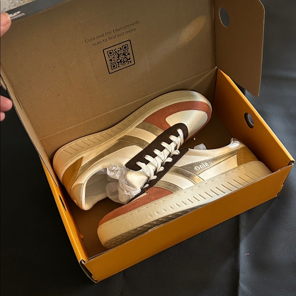 Gola Classics Women's Grandslam Quadrant Sneakers - Picture 9 of 10